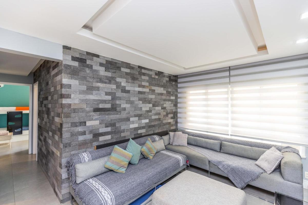 Fs402 - Copanema: Style And Space At The Heart Of Rio!